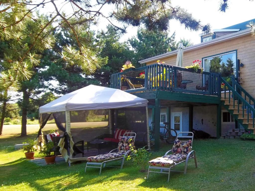 Gite La Halte Du Verger Bed And Breakfast Rivière-du-Loup Zewnętrze zdjęcie